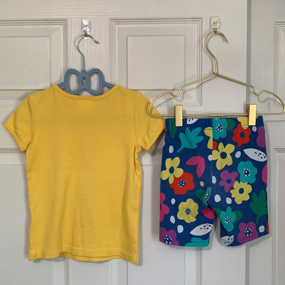 Hanna Andersson BASIC brights Pima Shirt & HA Biker Shorts - Picture 5 of 7